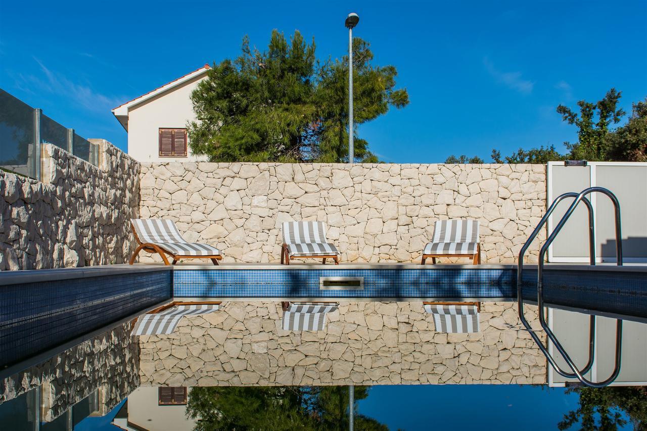 Villa Vesa Sevid Exterior photo
